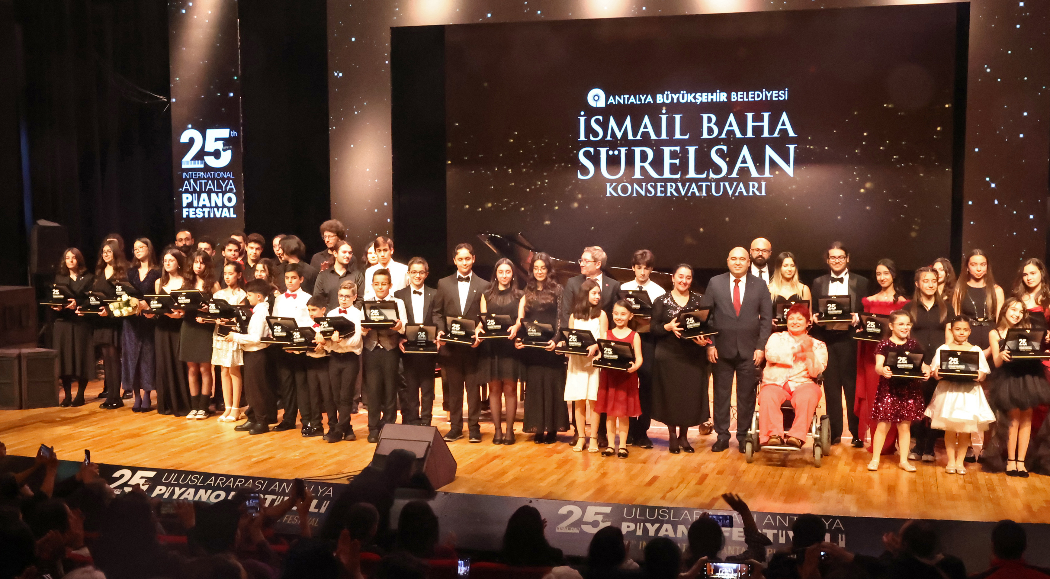 25. Antalya Piyano Festivali’nde Genç Yetenekler Ayakta Alkışlandı