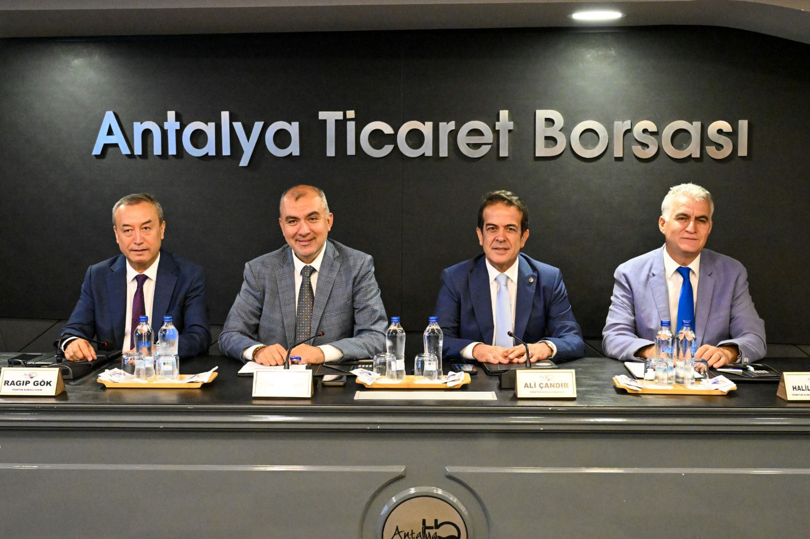 'Antalya Ekonomisi Geriliyor'